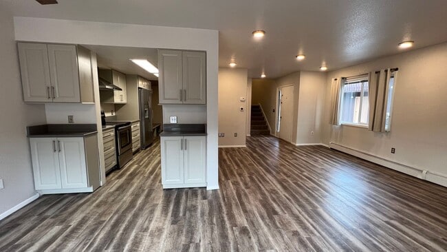 property at 3565 Alamosa Dr