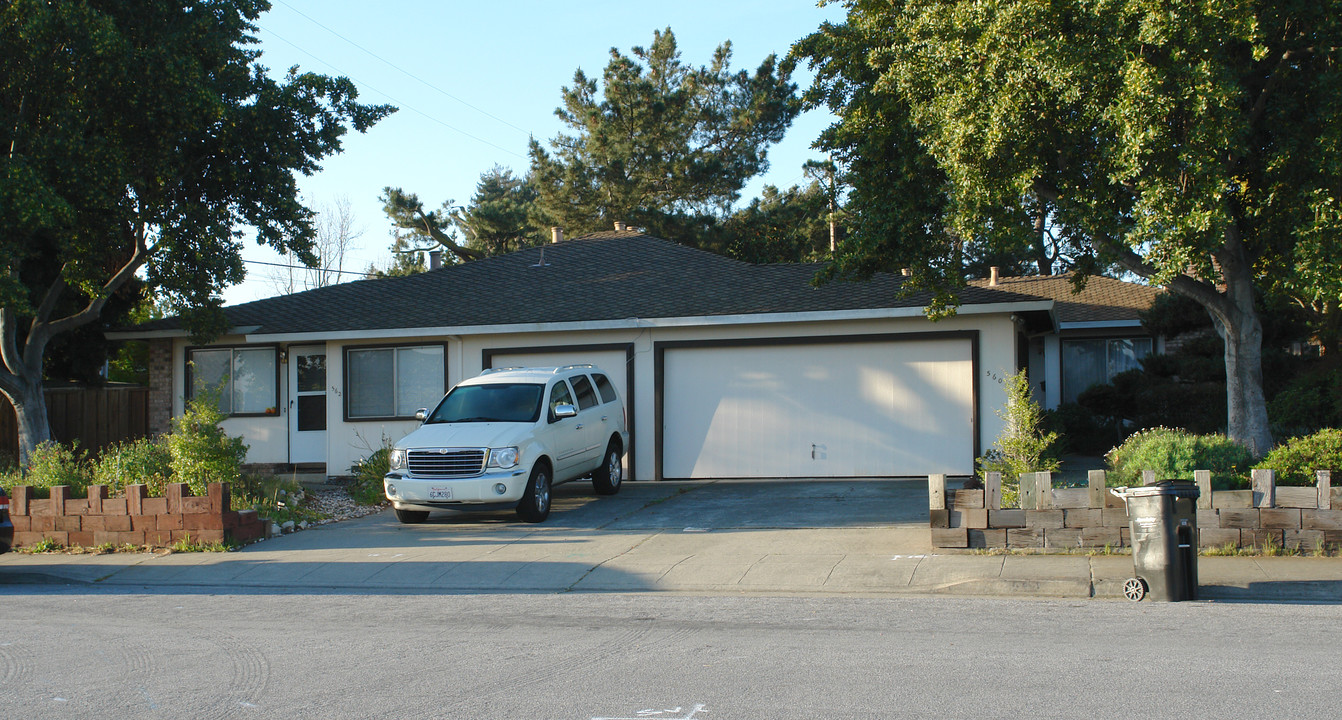 560-562 Crescent Ave in Sunnyvale, CA - Building Photo