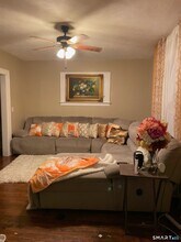 78 Helen St in Hamden, CT - Building Photo - Building Photo