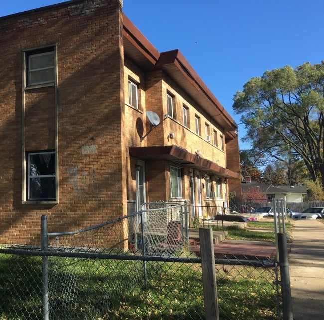 1435 Hervey Ave in North Chicago, IL - Building Photo - Building Photo