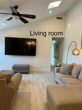 5256 Eagle Lake Dr in Palm Beach Gardens, FL - Building Photo - Building Photo