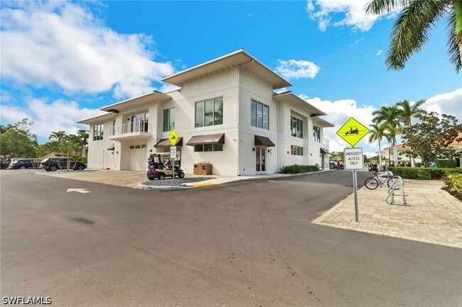 221 Fox Glen Dr