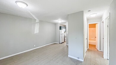 1379 Sanford Ave, Unit 1379 in Macon, GA - Foto de edificio - Building Photo