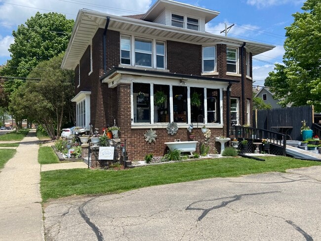 219 S 4th St, Unit Upper Unit