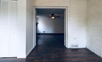 1232 Church Ave, Unit 3 in Mckees Rocks, PA - Building Photo - Building Photo