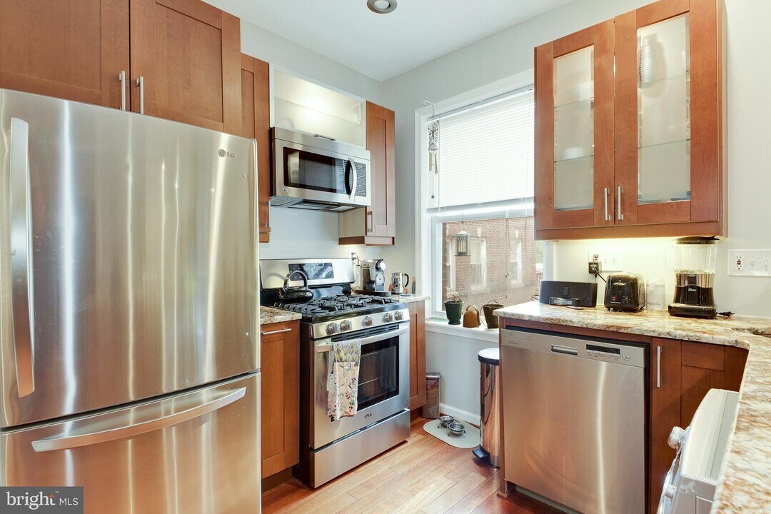 4120 14th St NW-Unit -31 in Washington, DC - Foto de edificio