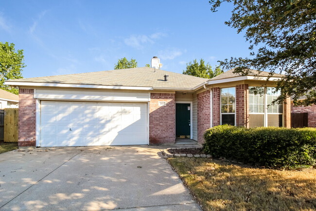 property at 2413 Wildwood Ln
