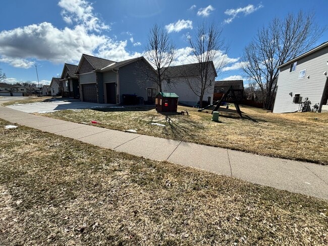 6364 Bakken St in Monticello, MN - Building Photo - Building Photo