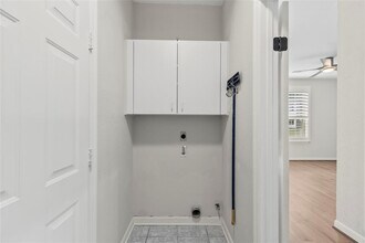 18 Trailhead Pl in Spring, TX - Building Photo - Building Photo