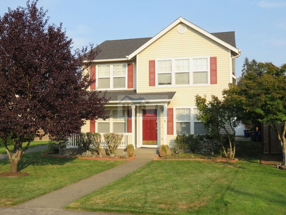 1936 Braget St in Dupont, WA - Building Photo