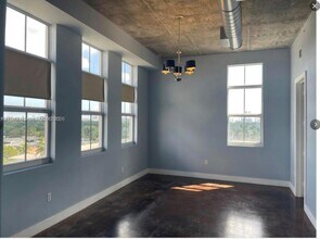 1791 NE Miami Gardens Dr in Miami, FL - Building Photo - Building Photo