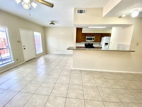 8323 Wednesbury Ln in Houston, TX - Building Photo - Building Photo