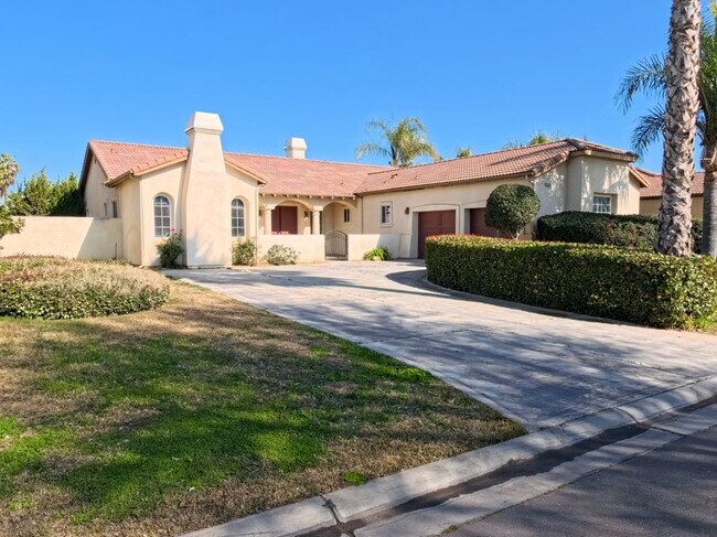 8800 Laguna Dr in Chowchilla, CA - Building Photo - Building Photo