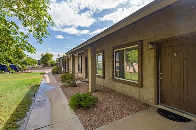 1314 W 3rd St, Unit 1314 W 3rd  apartment 3