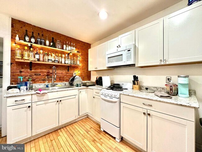 property at 1710 N Bouvier St