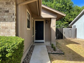 5701 Shreveport Dr in Austin, TX - Building Photo - Building Photo