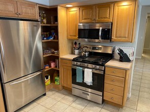 1254 Los Meadows Dr in Las Vegas, NV - Building Photo - Building Photo