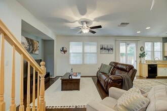 905 Equinox Loop in Lincoln, CA - Building Photo - Building Photo