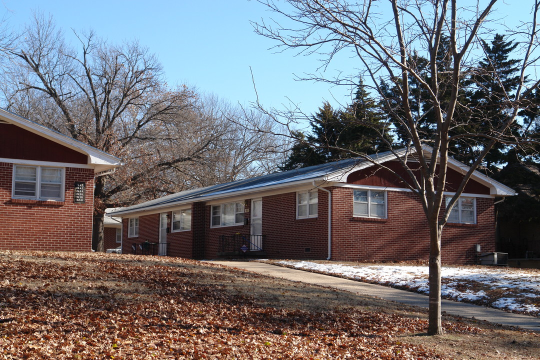 540-550 S Roosevelt in Wichita, KS - Building Photo