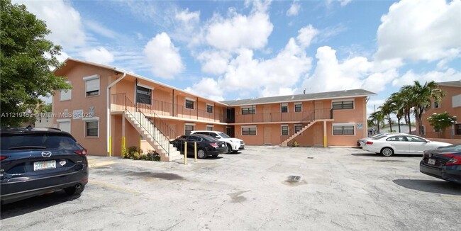 61 W 23rd St in Hialeah, FL - Building Photo - Primary Photo