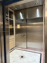 709 Crandon Blvd in Key Biscayne, FL - Building Photo - Building Photo