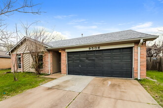 9506 Lost Eagle Dr in Houston, TX - Building Photo - Building Photo