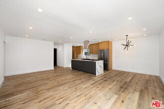 5627 Agnes Ave in Los Angeles, CA - Building Photo - Building Photo