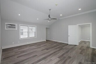 183 N Wellwood Ave in Lindenhurst, NY - Building Photo - Building Photo