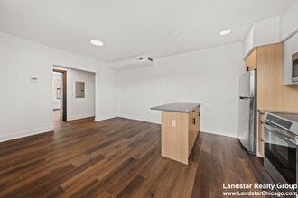 1241 Chicago Ave in Evanston, IL - Building Photo - Building Photo