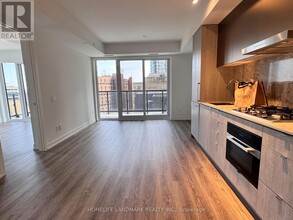 771-1771 Yonge St in Toronto, ON - Building Photo - Building Photo