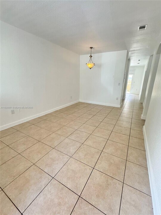 2711 SE 16th Ave in Homestead, FL - Building Photo