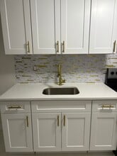 39 E 52nd St, Unit 3 in Brooklyn, NY - Building Photo - Building Photo