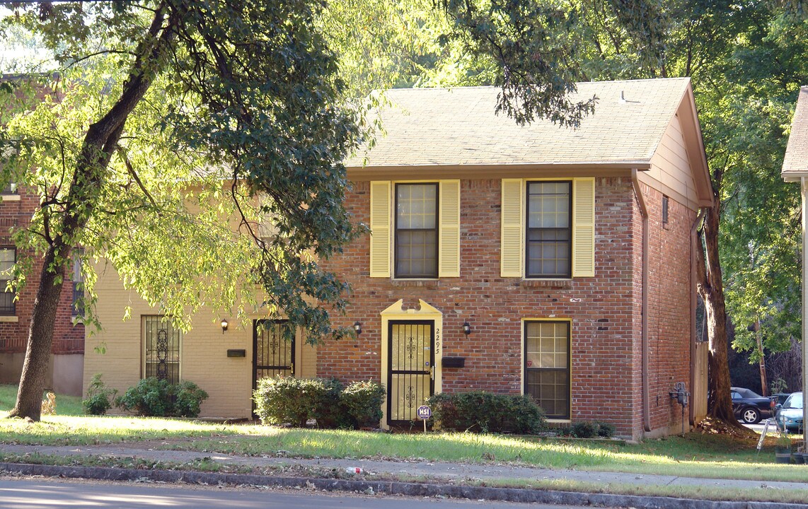 2295-2297 Madison Ave in Memphis, TN - Foto de edificio