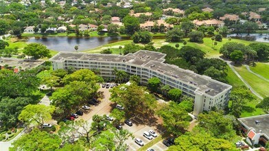 821 Cypress Blvd in Pompano Beach, FL - Building Photo - Building Photo
