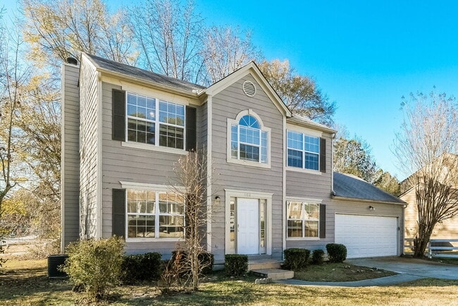 100 Old Surrey Ct in College Park, GA - Foto de edificio - Building Photo