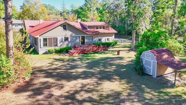 1002 N Madison St in Quitman, GA - Building Photo - Building Photo