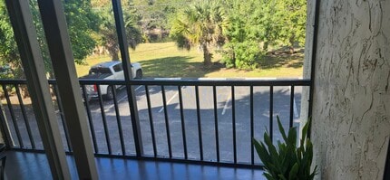 490 NW 20th St, Unit 210 in Boca Raton, FL - Building Photo - Building Photo