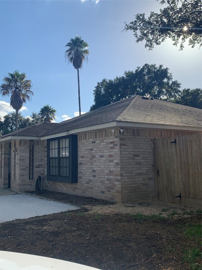 5219 Beaverhill Dr in Houston, TX - Building Photo - Building Photo