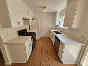 2333 Birkdale St-Unit -2333 Birkdale St in Los Angeles, CA - Building Photo - Building Photo