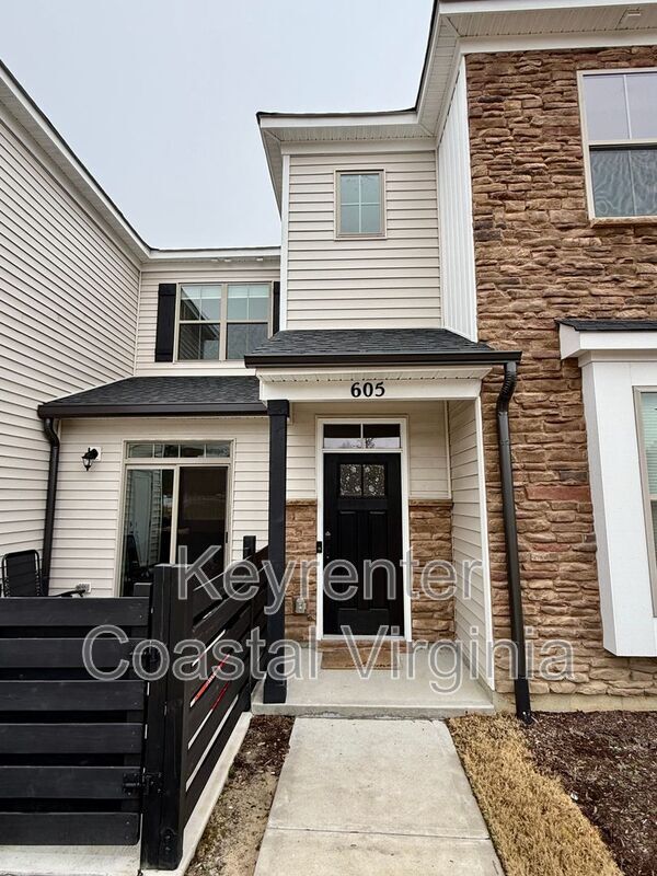 605 Kathy Ann Wy W in Carrollton, VA - Building Photo - Building Photo
