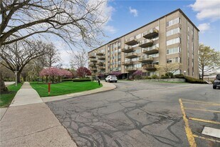 1400 East Ave in Rochester, NY - Building Photo