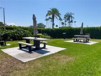 7797 Esmeralda Way in Naples, FL - Foto de edificio - Building Photo