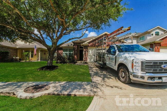 property at 715 Pequin Rd