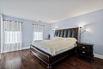 2411 Eldorado Ct in Naperville, IL - Building Photo - Building Photo