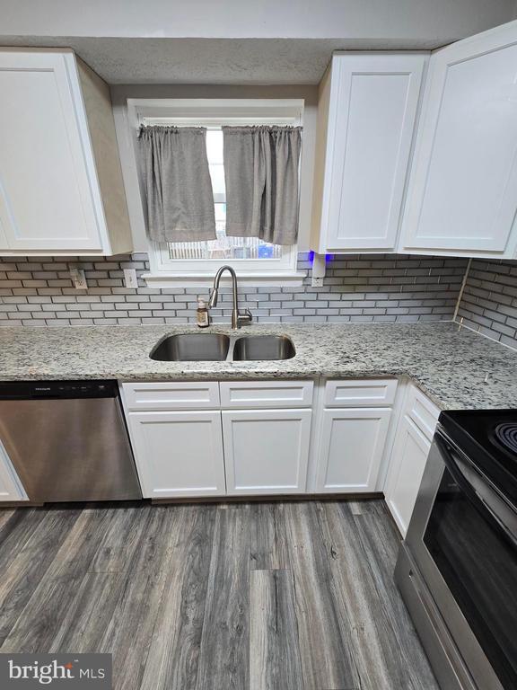 property at 6113 Tapir Pl