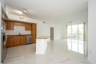510 NW 84th Ave in Plantation, FL - Building Photo