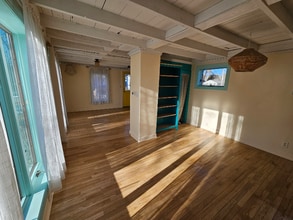 11 Knott St in Rockland, ME - Building Photo - Building Photo