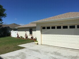 2466 Pine Chase Cir in St. Cloud, FL - Building Photo