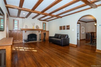3 Hamilton Rd in Scarsdale, NY - Building Photo - Building Photo
