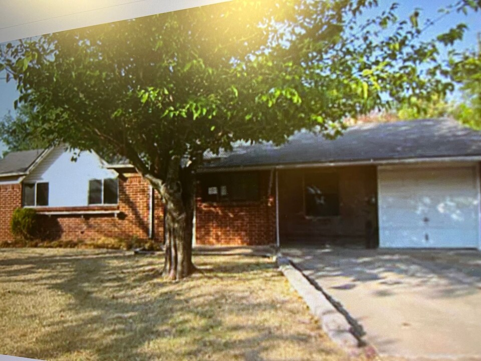 324 Jasmine Ct in Burleson, TX - Building Photo